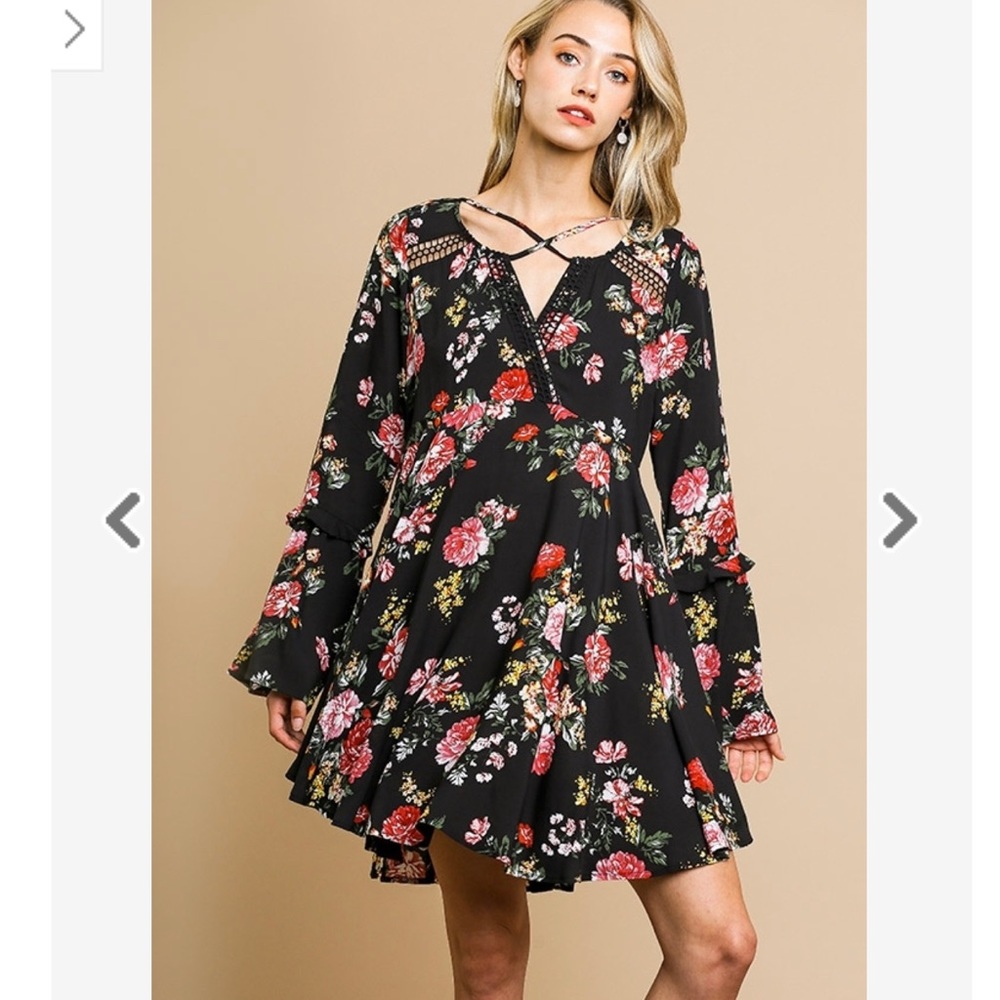 Umgee - Black Floral Print Trapeze Dress
